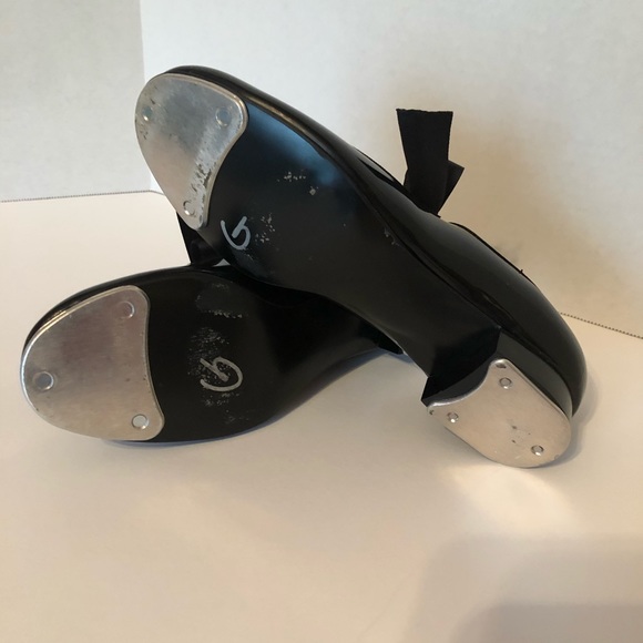 Girls black tap dance shoes - Picture 2 of 3